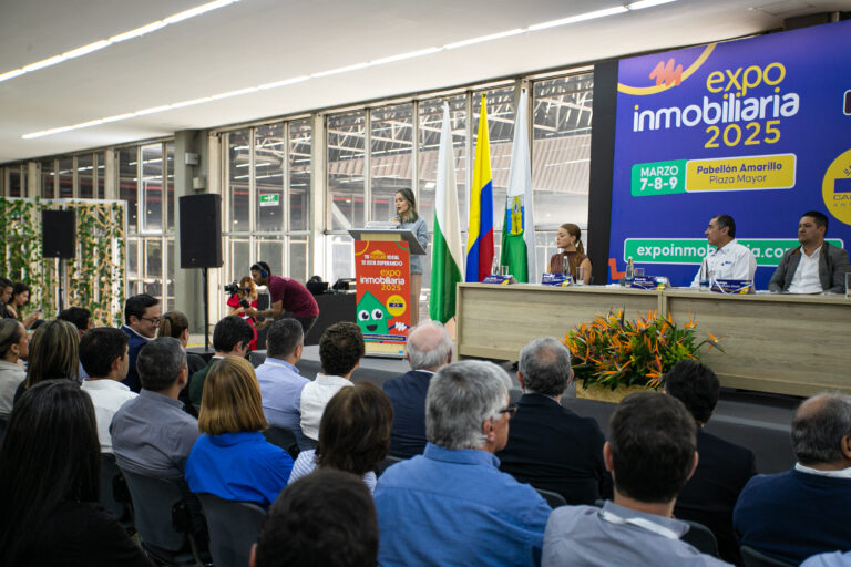 Directoa del Isvimed Valentiva Ramirez invito al sector privado y al publico a generar sinergias que prmitan a las familias adquirir su vivienda propia