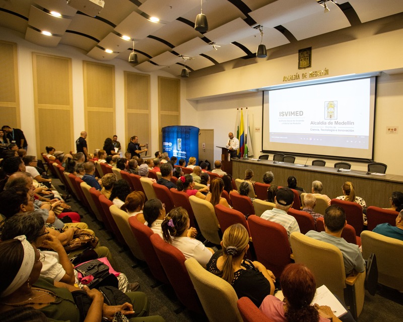 Medellin han legalizado sus viviendas